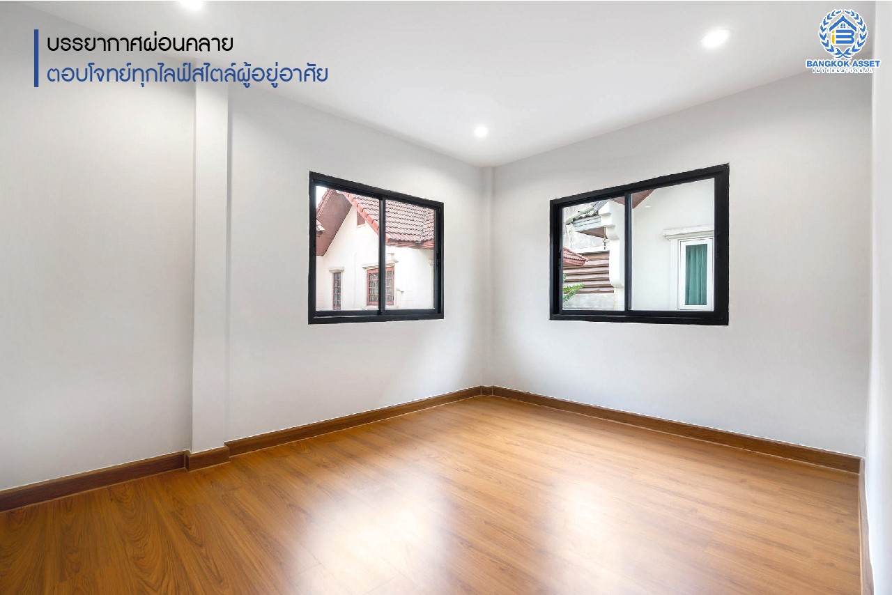 บ้านมือสองตกแต่งใหม่ ม.มณียา3 รัตนาธิเบศร์-ท่าอิฐ แบรนด์ Property Perfect หลังใหญ่ เนื้อที่  63 ตร.ว. ฟังก์ชั่นครบ! 4 ห้องนอน (มีห้องนอนชั้นล่าง) 2 ห้องน้ำ 2 ที่จอดรถ บนทำเลที่ดีที่สุด! เชื่อมต่อถ.รัตนาธิเบศร์ และถ.ราชพฤกษ์ ใจกลาง 2 เซ็นทรัลฯ ใกล้ MRT "สถานีบางรักน้อยท่าอิฐ"...